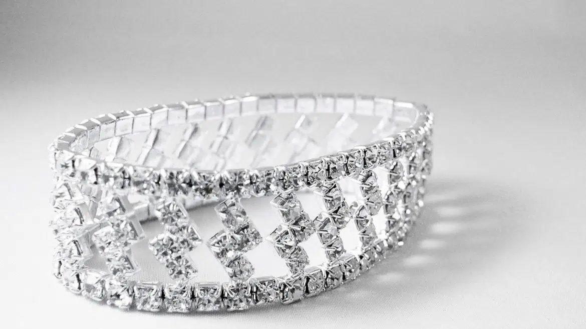 Comment choisir le meilleur bracelet manchette pour femme ?