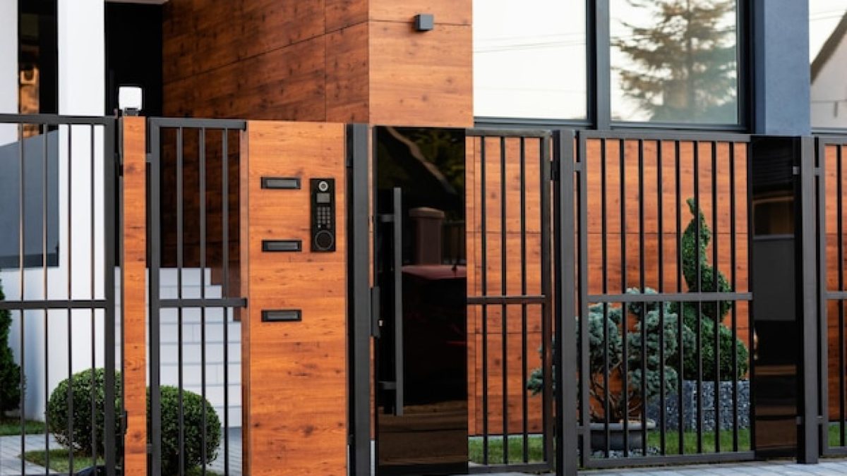 Portail en aluminium, motorisation, réglementation : ce qu'il faut savoir avant de se lancer